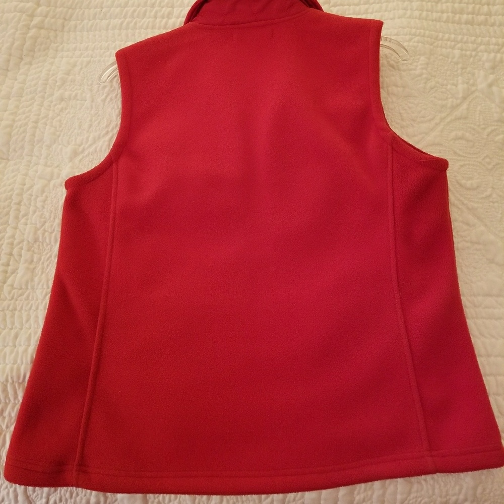 RED VEST - Picture 2 of 8